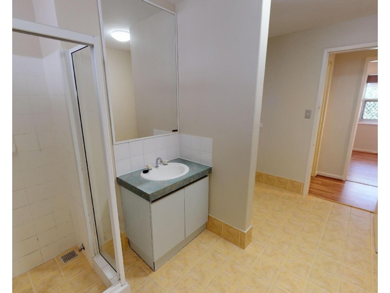 5/2 Pengilly Road, Orelia WA 6167