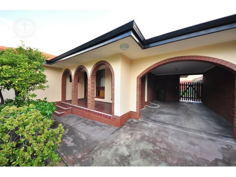 5B Lewington Street, Beaconsfield WA 6162