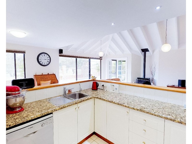 18 Paterson Gardens, Winthrop WA 6150