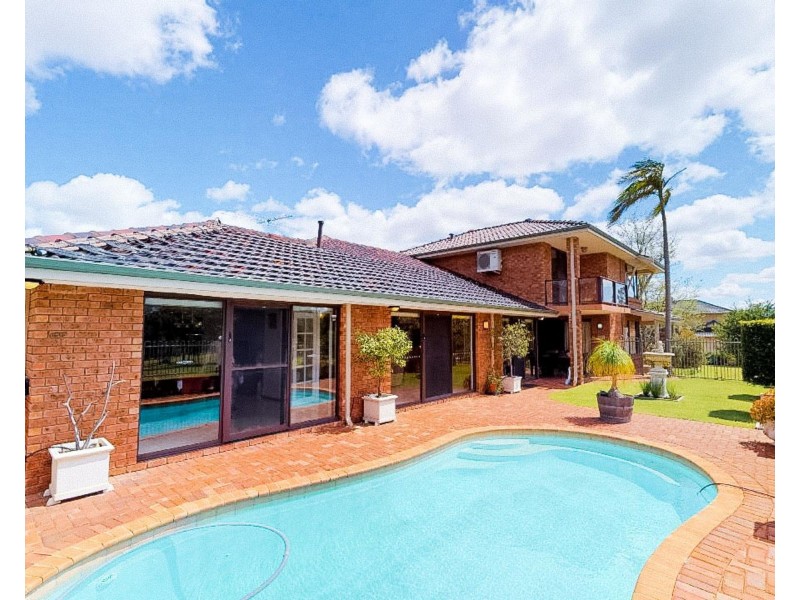 18 Paterson Gardens, Winthrop WA 6150