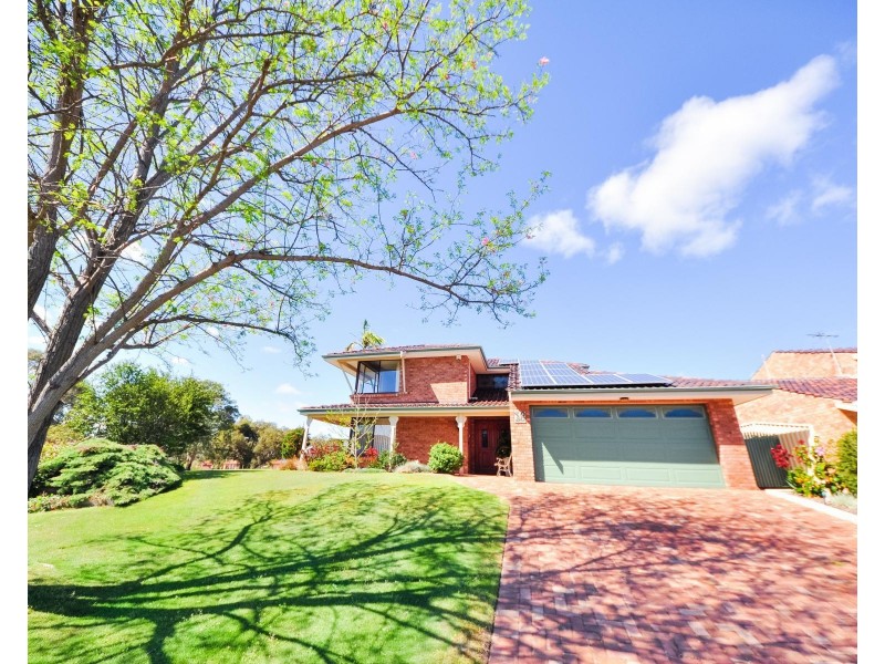 18 Paterson Gardens, Winthrop WA 6150