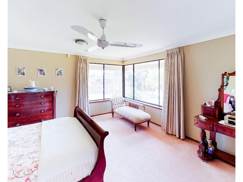 18 Paterson Gardens, Winthrop WA 6150