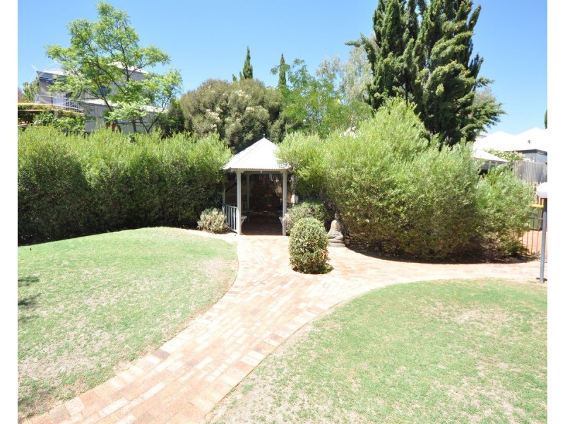 40 Speedy Cheval, East Fremantle WA 6158