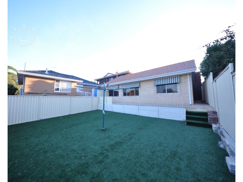 178A South Street, White Gum Valley WA 6162