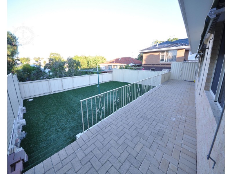 178A South Street, White Gum Valley WA 6162