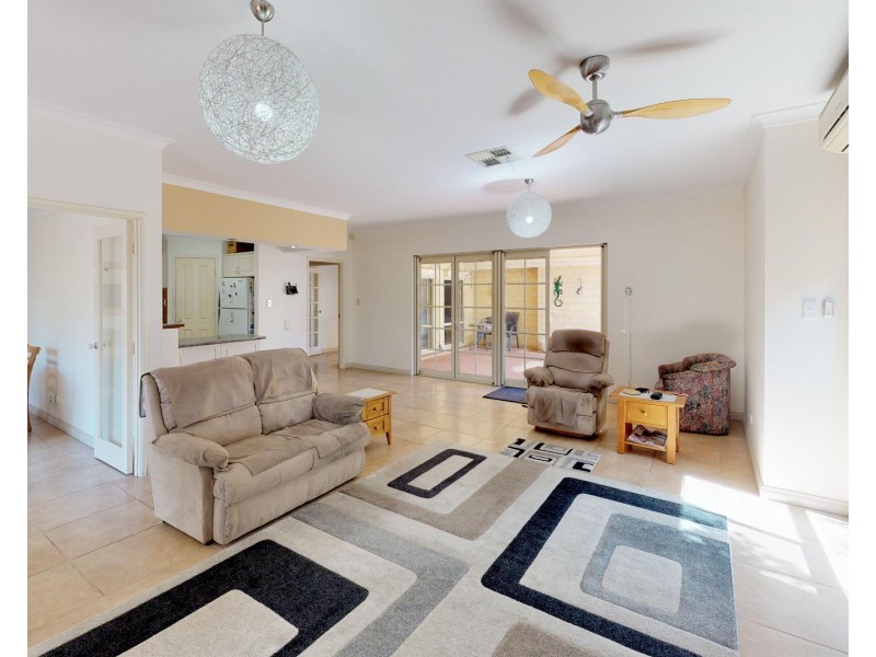 9 Perth Place, Canning Vale WA 6155