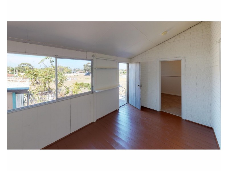 10 Southend Road, Hamilton Hill WA 6163