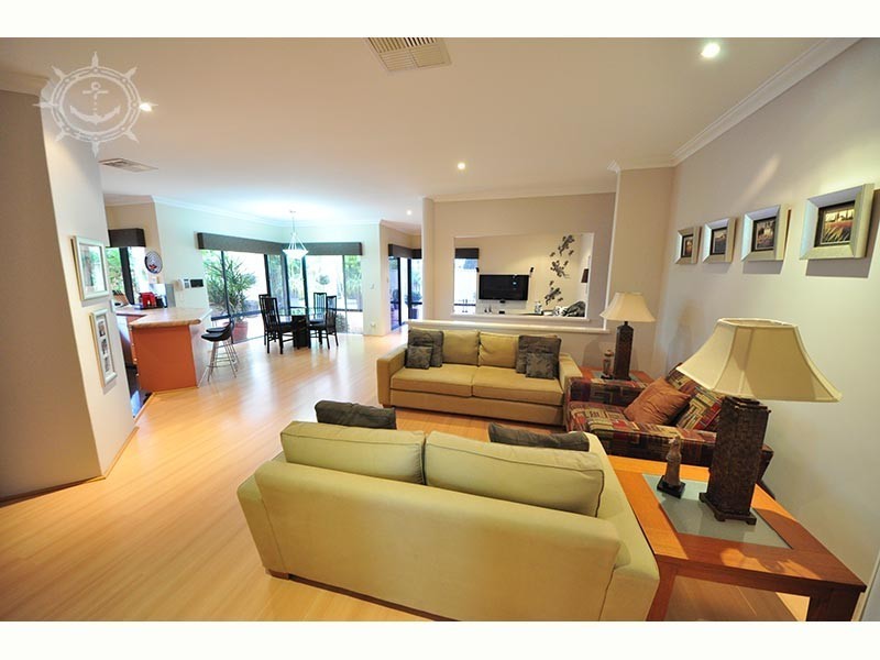 1 Carello Circuit, Coogee WA 6166