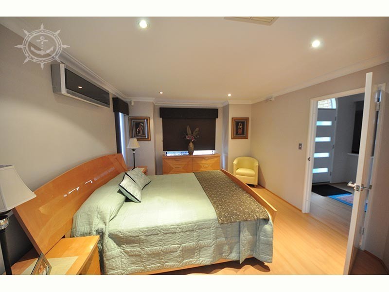 1 Carello Circuit, Coogee WA 6166