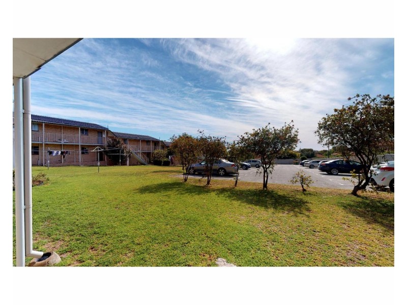 1/142 Watkins Street, White Gum Valley WA 6162