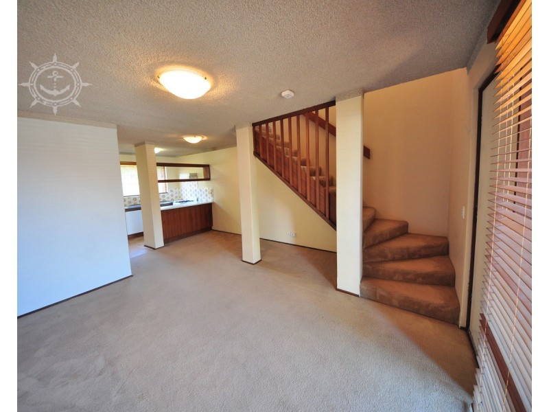 2/10 Stirling Street, Fremantle WA 6160