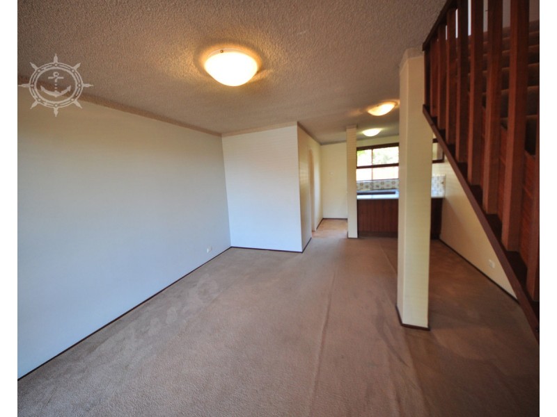 2/10 Stirling Street, Fremantle WA 6160