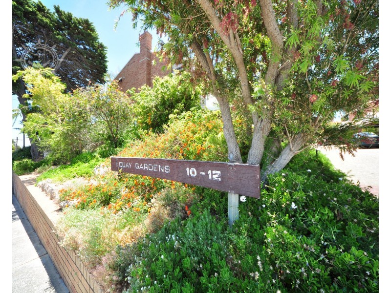 2/10 Stirling Street, Fremantle WA 6160