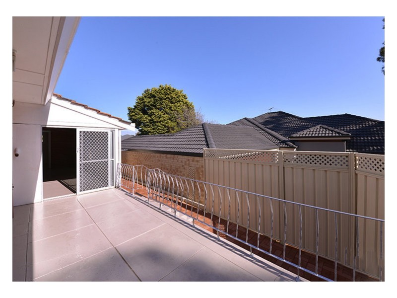 10 Woodley Crescent, Melville WA 6156