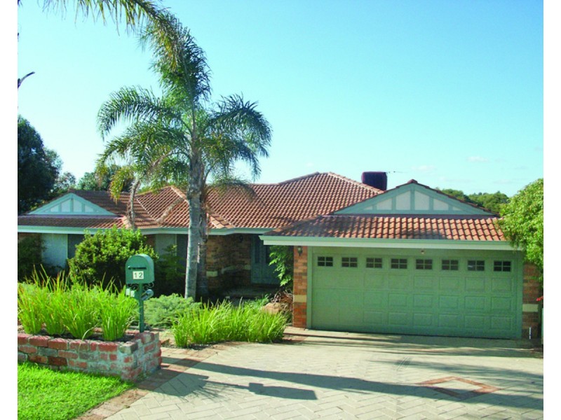 12 Watercress Gardens, Spearwood WA 6163