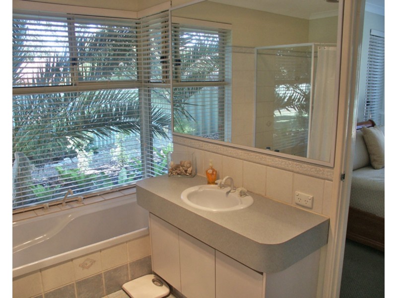 12 Watercress Gardens, Spearwood WA 6163