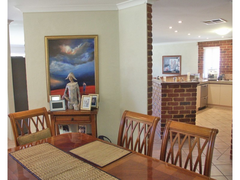 12 Watercress Gardens, Spearwood WA 6163