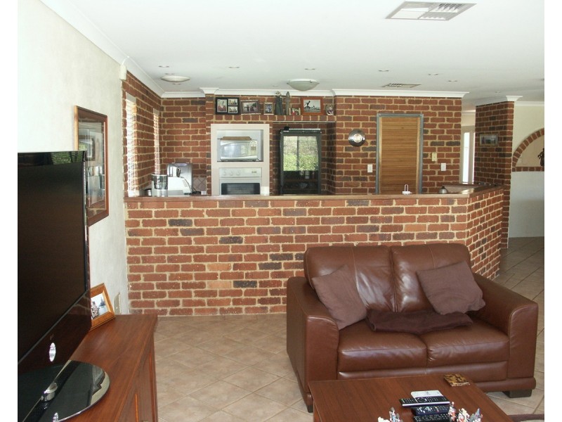 12 Watercress Gardens, Spearwood WA 6163