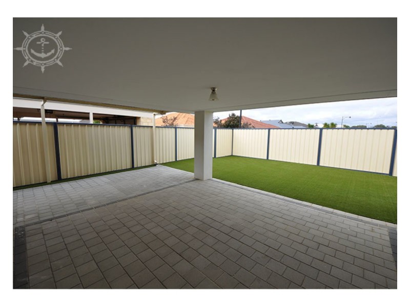 297 Wentworth Parade, Success WA 6164