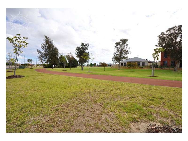 297 Wentworth Parade, Success WA 6164