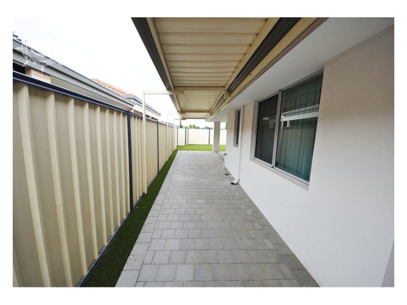 297 Wentworth Parade, Success WA 6164