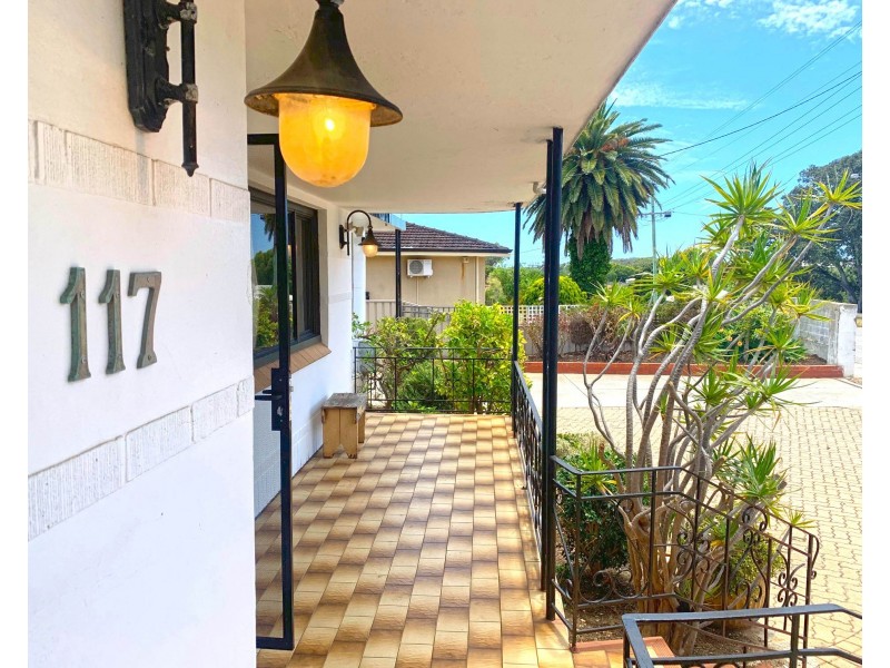 117 Rockingham Road, Hamilton Hill WA 6163