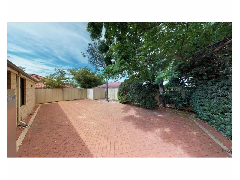 8 Cole Place, Willagee WA 6156