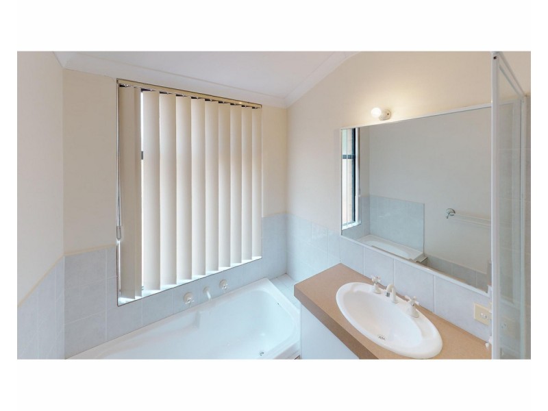 8 Cole Place, Willagee WA 6156