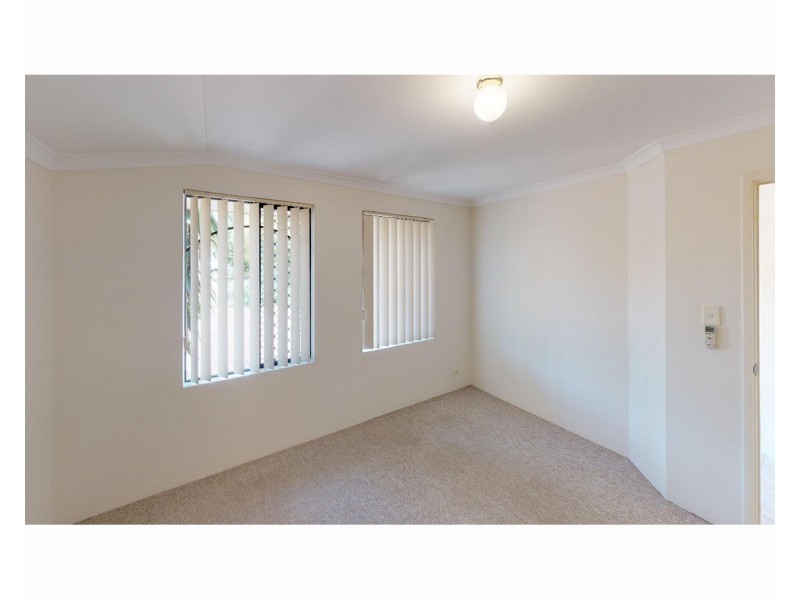 8 Cole Place, Willagee WA 6156