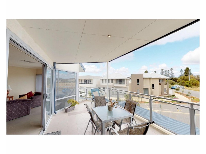 25/52 ROLLINSON Road, North Coogee WA 6163