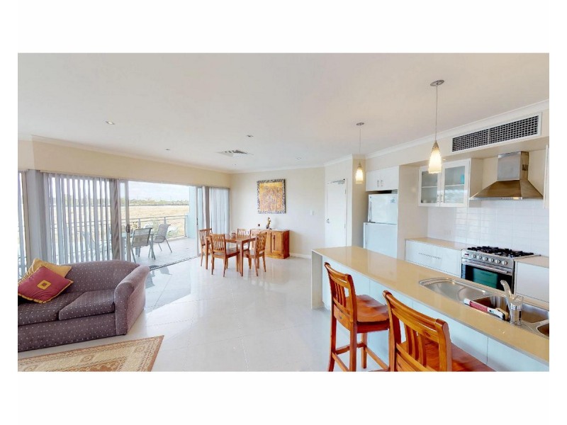 25/52 ROLLINSON Road, North Coogee WA 6163