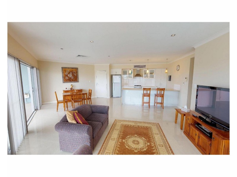 25/52 ROLLINSON Road, North Coogee WA 6163