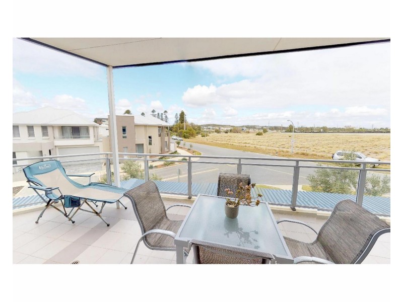 25/52 ROLLINSON Road, North Coogee WA 6163