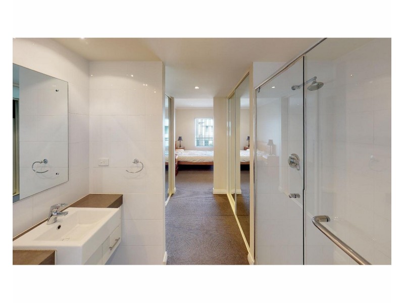 25/52 ROLLINSON Road, North Coogee WA 6163