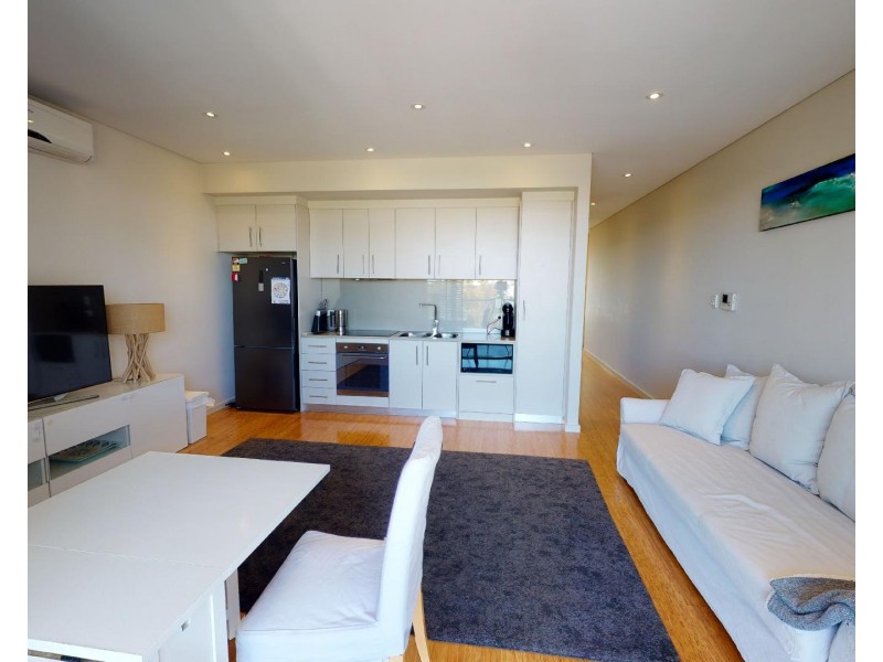 1/2 Southbeach Promenade, North Coogee WA 6163