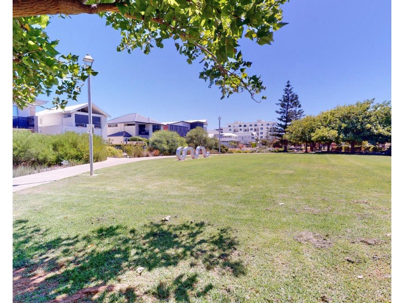 1/2 Southbeach Promenade, North Coogee WA 6163