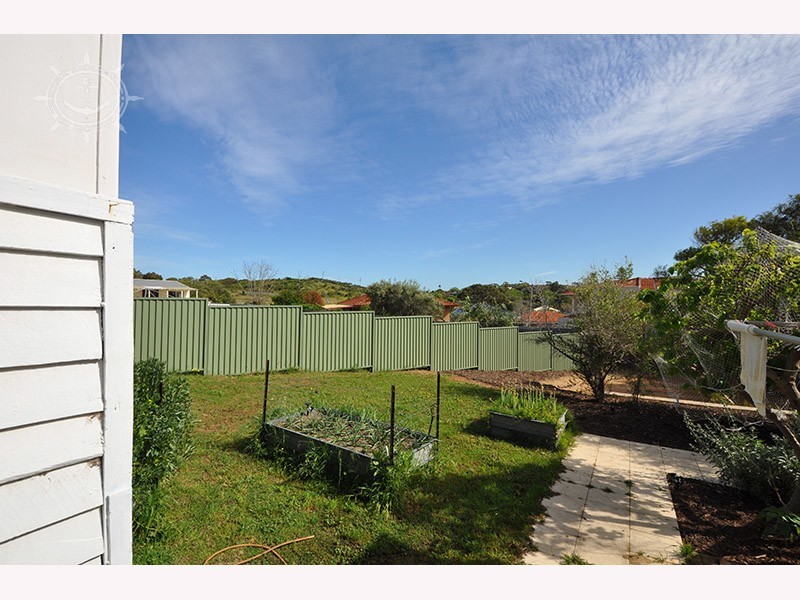 18 Whitton Street, Hamilton Hill WA 6163