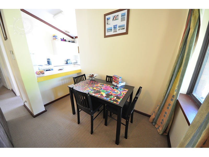 8/35 Point Walter Road, Bicton WA 6157