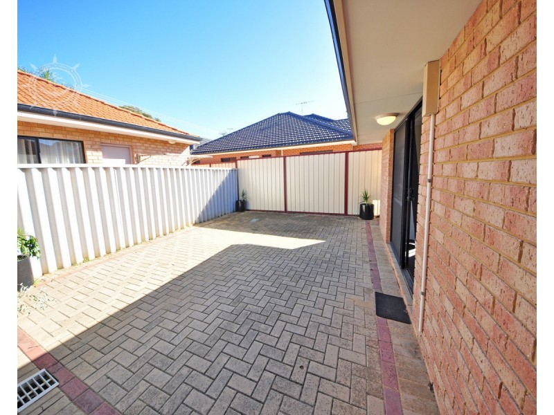 288A Carrington Street, Hilton WA 6163