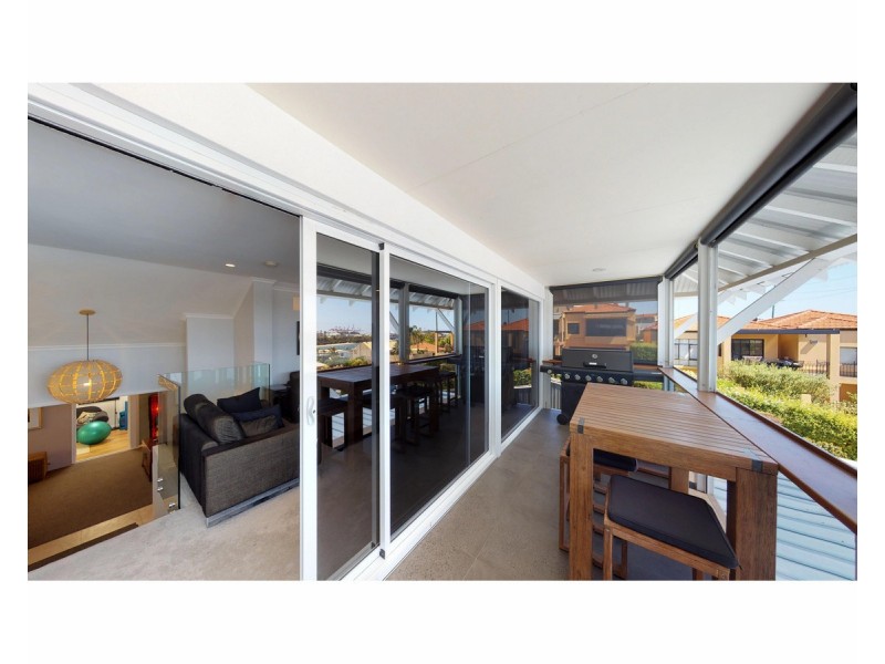 2/74 Preston Point Road, East Fremantle WA 6158