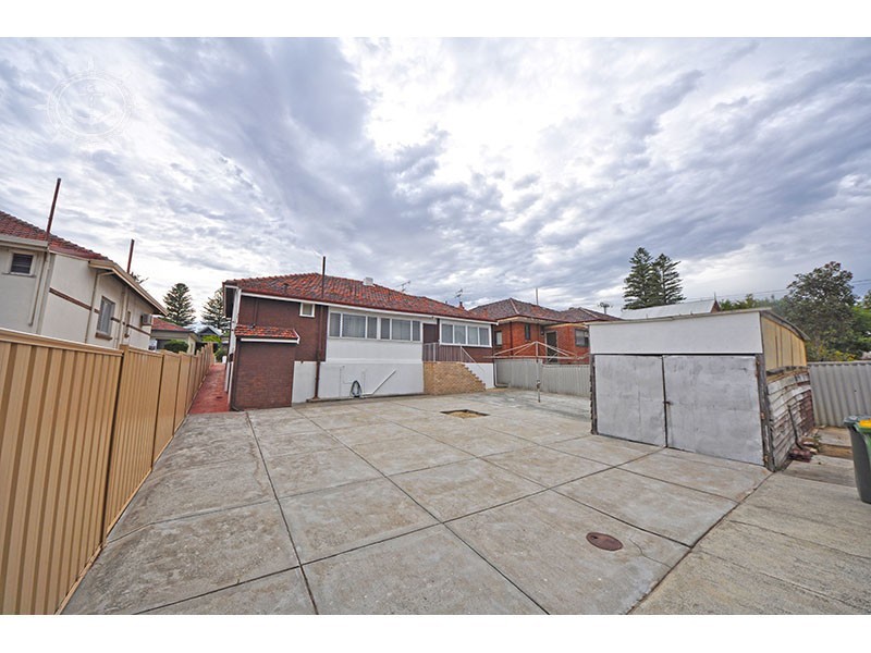 65 Solomon Street, Fremantle WA 6160