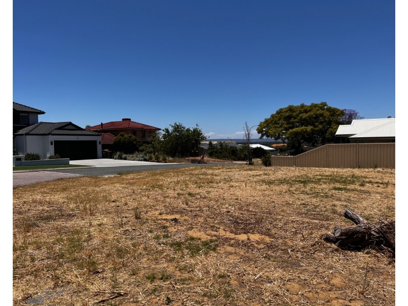 3a Colebatch Hill, Kardinya WA 6163