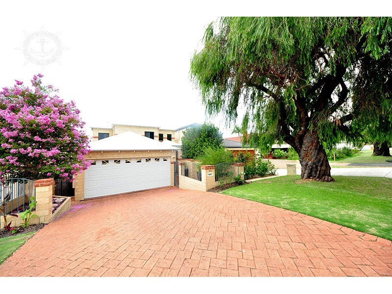 2D Klem Avenue, Salter Point WA 6152