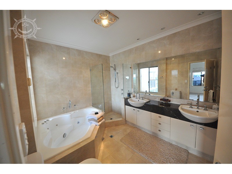 2D Klem Avenue, Salter Point WA 6152