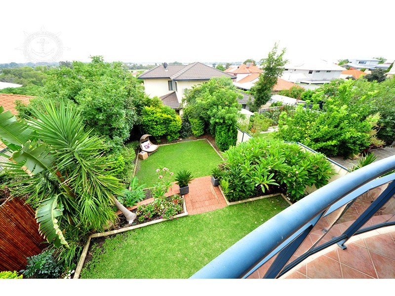 2D Klem Avenue, Salter Point WA 6152