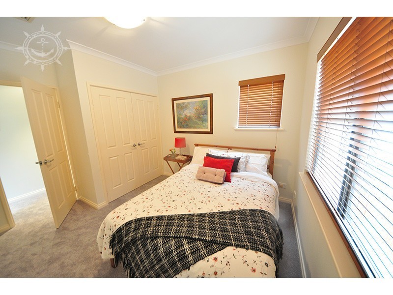 2D Klem Avenue, Salter Point WA 6152