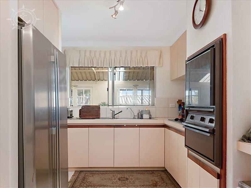 3 Barrington Street, Munster WA 6166