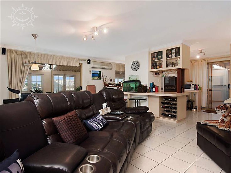 3 Barrington Street, Munster WA 6166