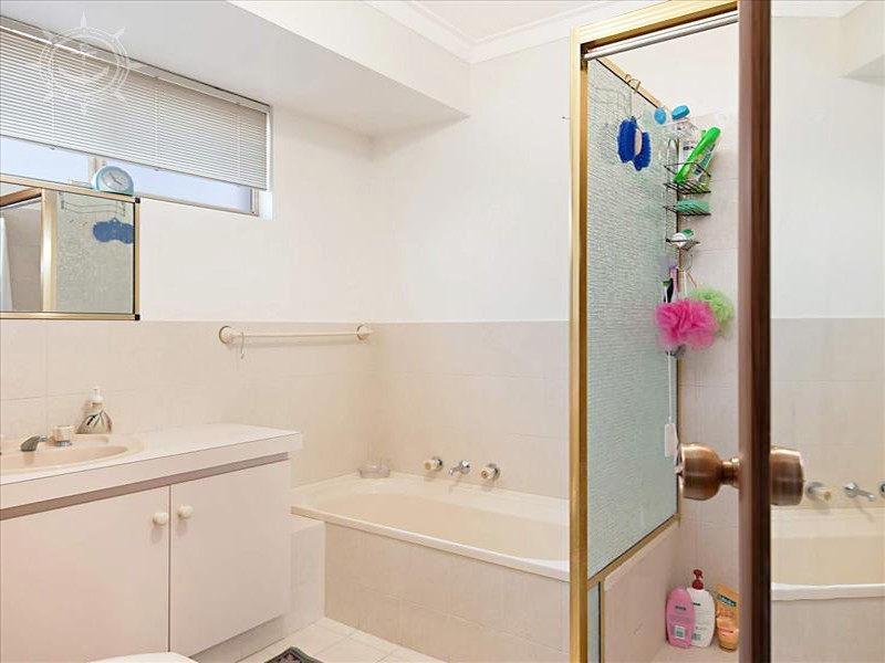 3 Barrington Street, Munster WA 6166