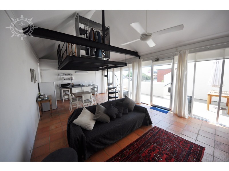 18/3 Ellen Street, Fremantle WA 6160